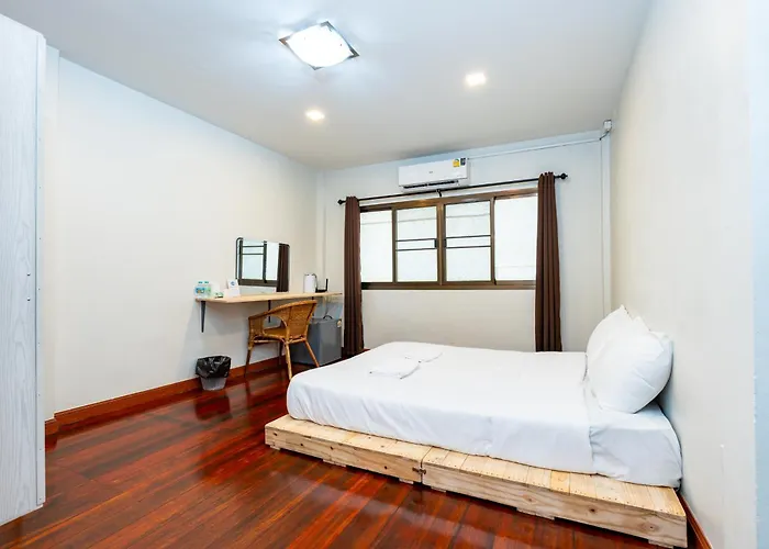 The Hidden Giant Swing เดอะ ฮิดเด้น เสาชิงช้า Apartamento