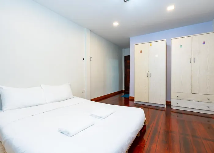 The Hidden Giant Swing เดอะ ฮิดเด้น เสาชิงช้า Apartamento *